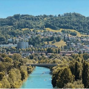 Signons la pétition sur l'eau.